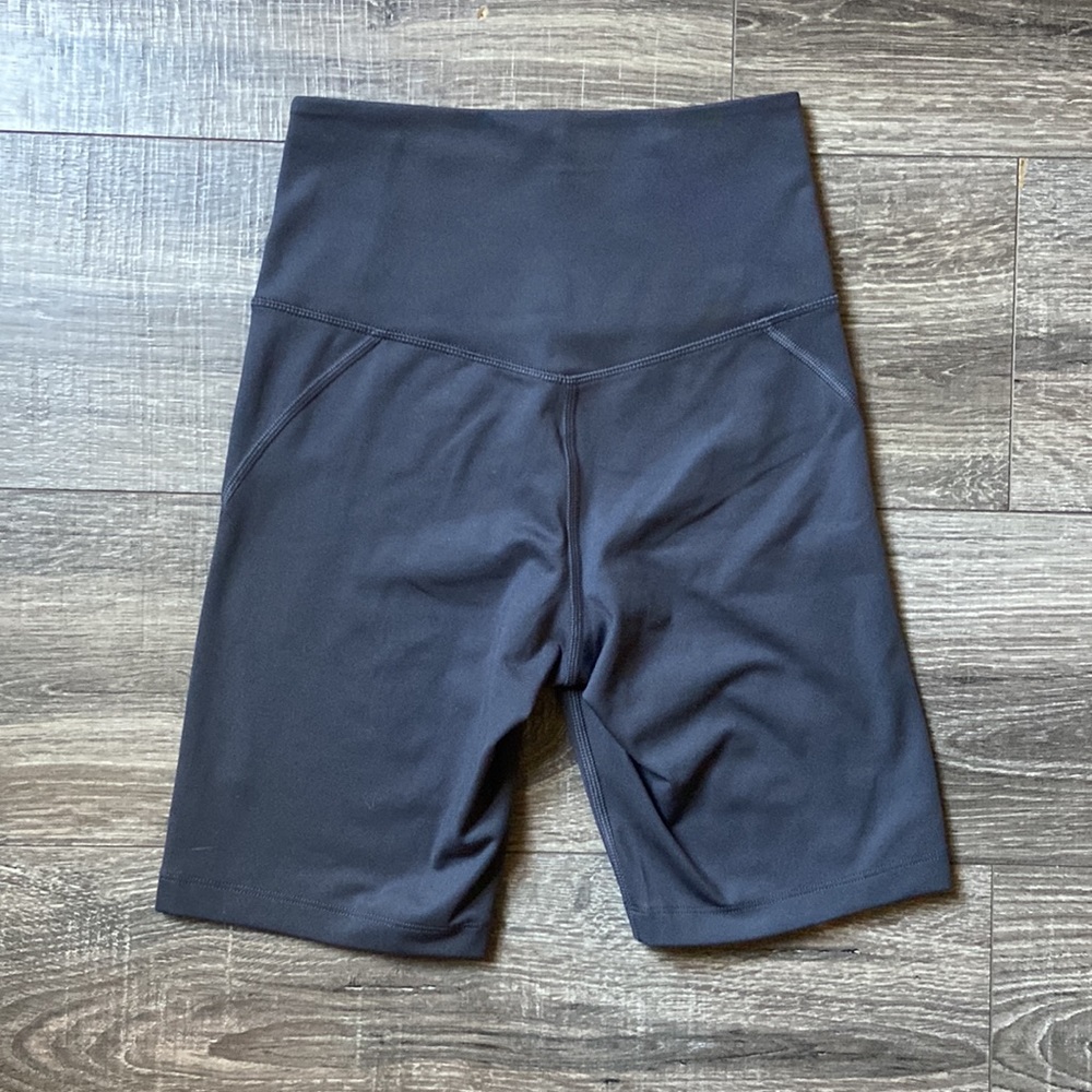 High Rise Bike Shorts - Picture 2 of 8